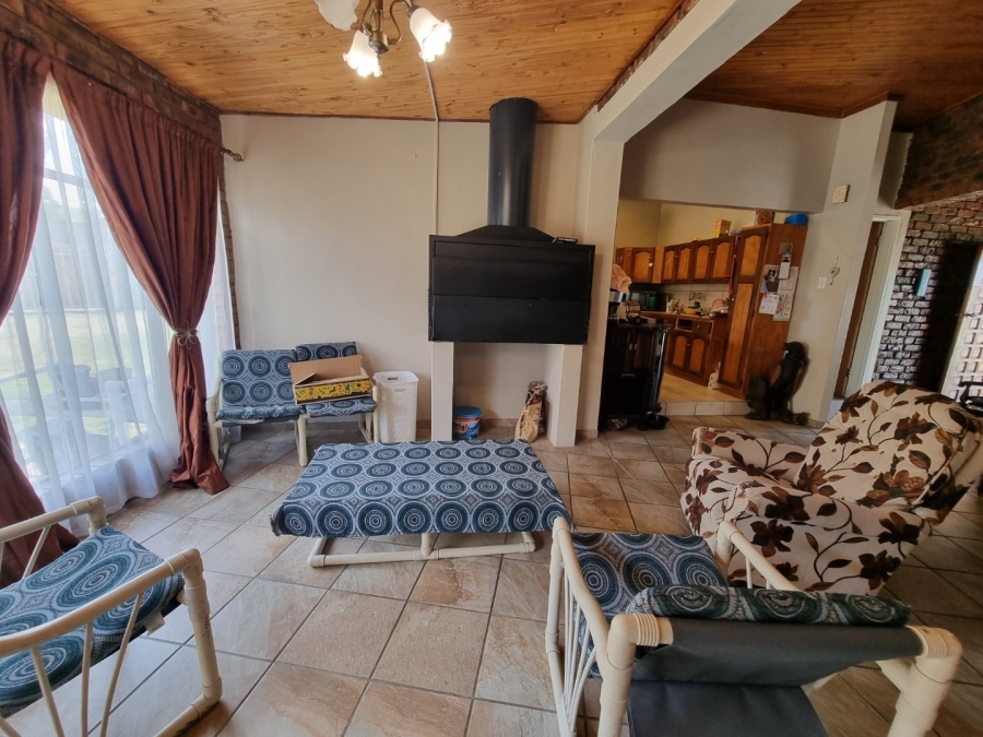 5 Bedroom Property for Sale in Morelig Free State